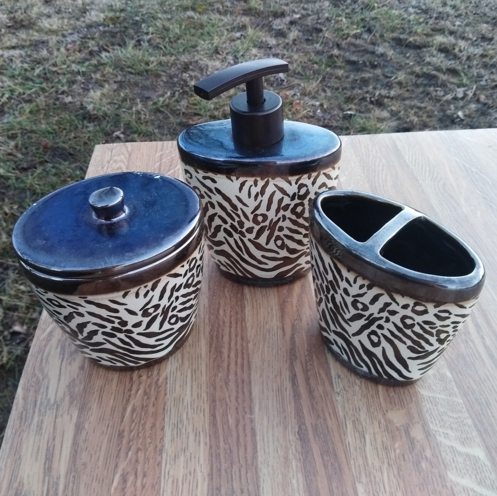 Bathroom set